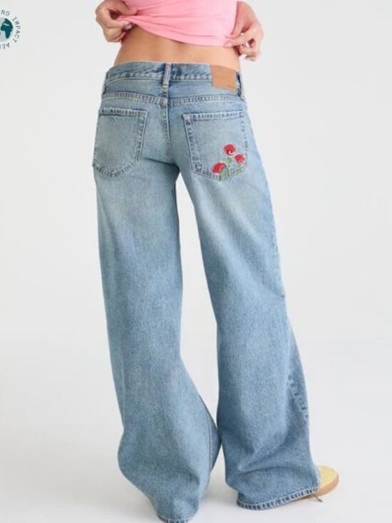 AERO Denim - Aeropostale AERO Super Low-Rise Ultra Wide Leg Embroidered Poppy Jean size 4R